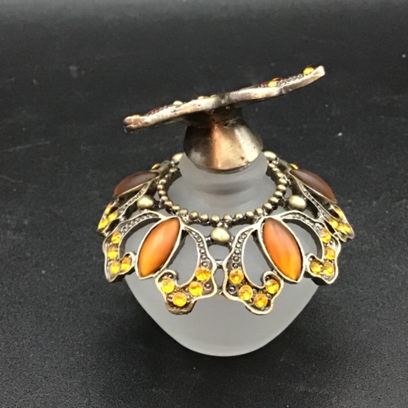 Perfume Bottle Retro Frosted Butterfly enamelled jewelled Lid Perfume Bottle - Picture 2 of 7